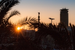 Bacelona - Sonnenuntergang - Kolumbus zeigt aufs Mittelmeer